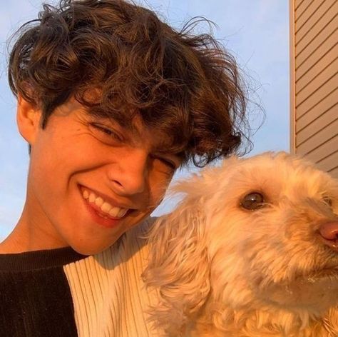 boys with dogs r just <3 boy, cute, attractive, hot, tumblr, smile, dogs, aesthetic, curly, messy, hair, golden hour Smiling Boy Aesthetic, Skater Boys, Grunge Boy, Aesthetic Boys, Aesthetic Boy, Tumblr Boys, Teenage Boys, 가을 패션, Pretty People