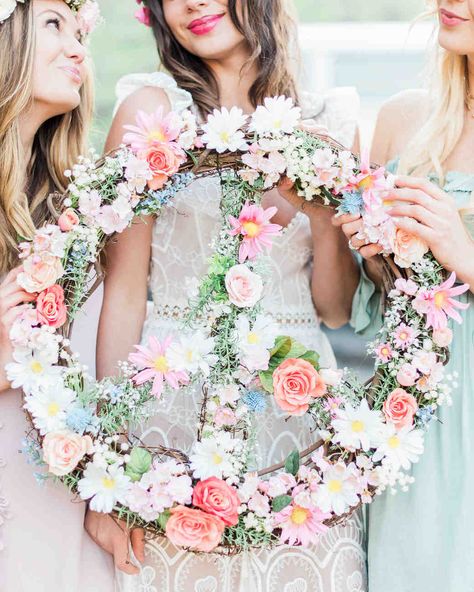 Creative Bachelorette Party Decoration Ideas | Martha Stewart Weddings - This bohemian in-bloom peace sign would look lovely above a flower crown station at a bridal shower or bachelorette party. #bacheloretteparty #bachelorettepartyideas #bridalshower Theme Bapteme, Bridal Shower Photography, Shower Photography, Hippie Birthday, Hippie Party, Bridal Shower Photos, Hippie Wedding, Boho Bridal Shower, Bohemian Bridal