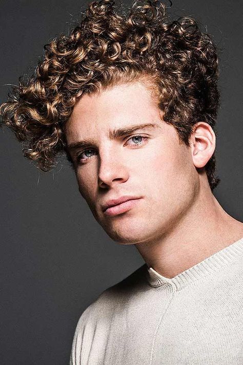 Curly Fringe #curlyfringe #hairstylesformenwithcurlyhair #menshairstyles ★ Embrace your tight curls with the best curly hairstyles for men with all hair colors, from blond to black. Complement these extremely popular haircuts for the locks of long, short and medium lengths with a fade, bangs or undercut. ★ See more:  #menshaircuts #menshairstyles Curly Natural Curls, Curly Boy, Men's Curly Hairstyles, Volume Curls, Medium Curls, Medium Curly, Short Curls, Grooming Tips, Tight Curls