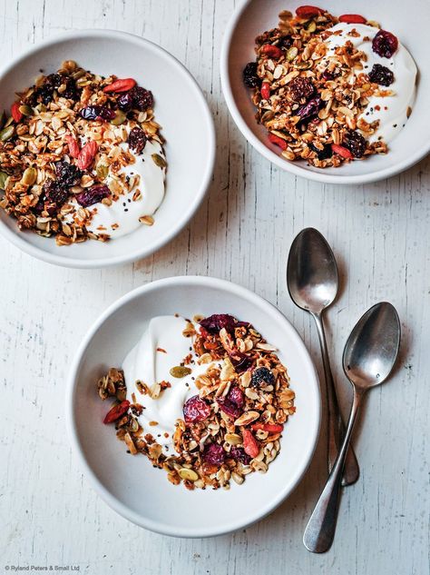 Anti-Aging, Super Berry Granola recipe | Beauty Foods | Berry Granola Recipe, Nutrition Photoshoot, Bowl Photography, Berries Breakfast, Berry Granola, Fruit And Yogurt Parfait, Yogurt Granola, Quick Cooking Recipes, Berry Breakfast