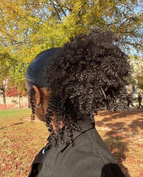 Earthy Natural Hairstyles, Type 4 Hair Aesthetic, Ponytail For Natural Hair, Curly Hairstyles Afro, Cute Natural Hairstyles 4c, Hair Curly Ponytail, Curly Afro Hairstyles, Faith Core, Grey Hair Colour