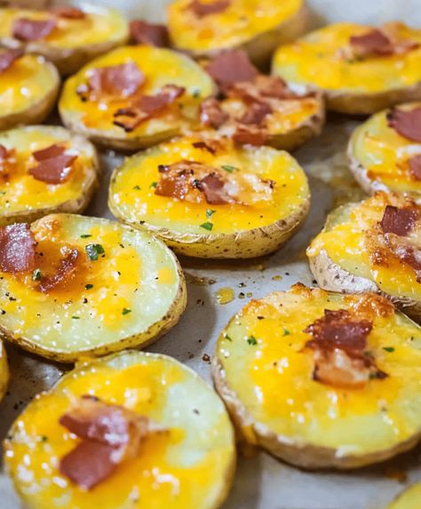 Loaded Potato Slices Recipe Sliced Loaded Potatoes, Loaded Potato Slices, Awesome Appetizers, Potato Slices, Loaded Potato, Slices Recipes, Sliced Potatoes, Best Appetizers, Potato