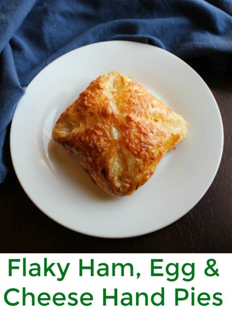 Hand pies stuffed with ham, eggs and cheese are a fun and easy breakfast or brunch main course. They come together quickly and the filling can be easily changed to match your tastes. Breakfast Turnovers, Puff Pastry Recipes Savory, Spring Appetizers, Hand Pies Savory, Blogger Ideas, Eggs And Cheese, Brunch Eggs, Cheese Breakfast, Brunch Spread