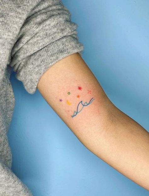 Cute Small Colorful Tattoos, Color Outline Tattoo, Tiny Watercolor Tattoo, Color Only Tattoo, Colorful Minimalist Tattoo, Tiny Colorful Tattoos, Colorful Hand Tattoos, Small Colorful Tattoos For Women, Cmyk Tattoo