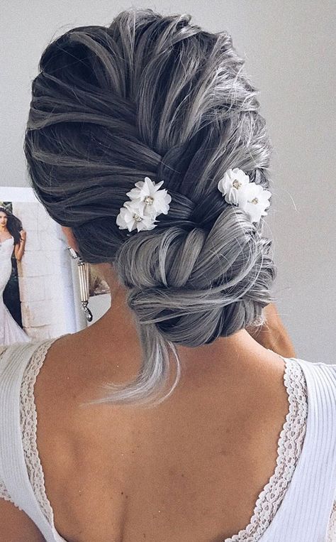 Gray Hair Wedding Hairstyles, Grey Hair Wedding Hairstyles, Silver Hair Updo, Wedding Upstyles, Updos Bridal, Shaved Haircut, 70 Wedding, Weddinghair Updo, Side Shaved