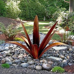 Plants For Yard, Metal Agave Plant, Tequila Art, Tequila Agave, Garden Totem, Lawn Ornament, Agave Plant, Lawn Ornaments, Garden Lawn