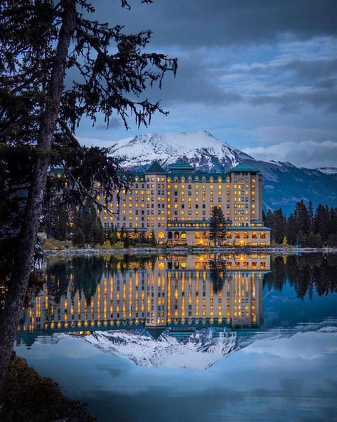 Fairmont Chateau, Lake Louise, Alberta sk - Canada Navanture Fairmont Lake Louise, Lake Louise Canada, Lake Louise Banff, Fairmont Chateau Lake Louise, Chateau Lake Louise, Big Bucket, Banff Canada, Vacation Photography, Future Dreams