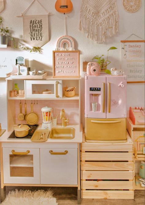 Kitchen Play Area, Minimalist Playroom, Kid Playroom, Organized Bedroom, Fridge Makeover, Playroom Makeover, 50's Diner, Kitchen Closet, 50s Diner