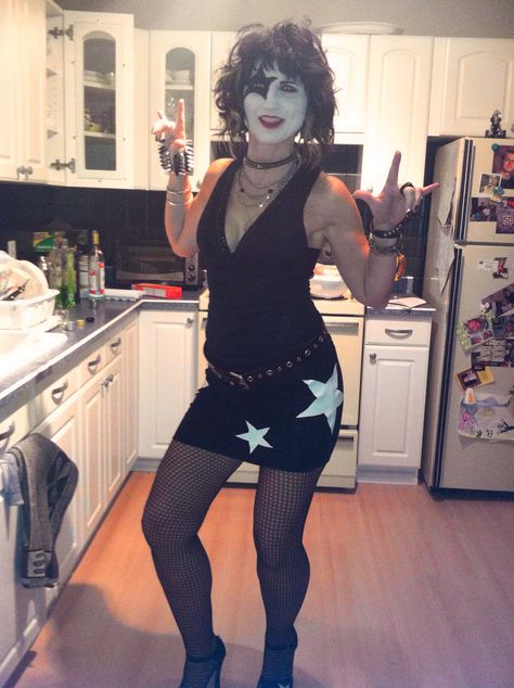 Sexy Paul Stanley...loved rockn this costume last year! Paul Stanley Costume Woman, Paul Stanley Halloween Costume, Paul Stanley Costume, Stanley Costume, Kiss Outfits, Concert Ideas, Kiss Concert, Paul Stanley, Killer Queen