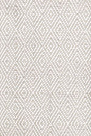 rug <3 Garde Corps Design, Dash And Albert Rugs, Diamond Rugs, Dash And Albert, Rug Company, Geometric Area Rug, Carpet Runner, Indoor Outdoor Area Rugs, White Rug