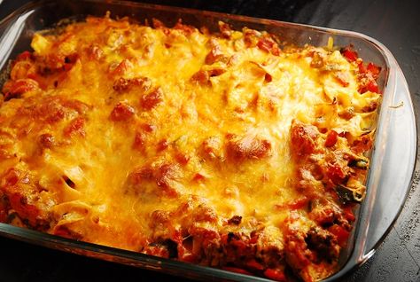 Recipes For Weight Watchers, Beef And Cheddar, Weight Watchers Casserole, Easy To Make Recipes, Nutritional Information, Calorie Recipes, Minced Meat, Easy Casserole Recipes, Easy Casserole