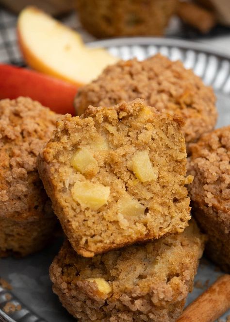 Moist Apple Cake, Apple And Cinnamon, Mug Cake Microwave, Apple Slaw, Apple Cinnamon Muffins, Cinnamon Muffins, Apple Muffins, Muffin Batter, Apple Crisp Recipes