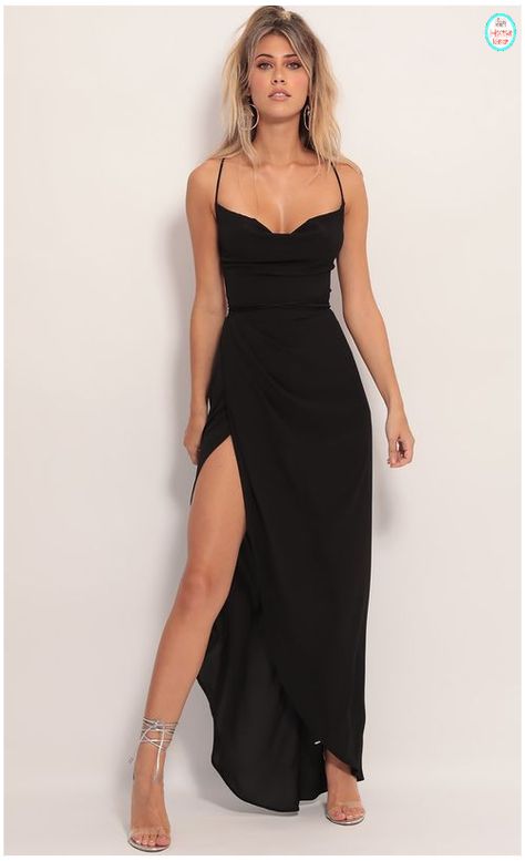 Year 10 Formal Dresses, Black Homecoming Dress, Lucy In The Sky, Black Dress With Sleeves, Black Dress Formal, Black Prom, Homecoming Dresses Black, Grad Dresses, Gala Dresses