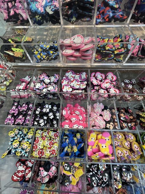 Jibbitz Crocs, Bad Bunny Jibbitz, Crocs Jibbitz Pack, Crocs Jibbitz Butterfly, Disney Jibbitz, Disney Shoe Charms Jibitz, Cute Shoes