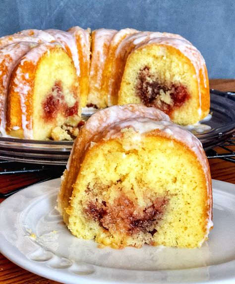 Farrah's Jelly-Filled Cake | Allrecipes Pinterest Food Recipes, Jelly Donut, Deserts Cakes, Pinterest Food, Strawberry Jelly, Bundt Cake Pan, Van Damme, Thanksgiving And Christmas, Pumpkin Dessert