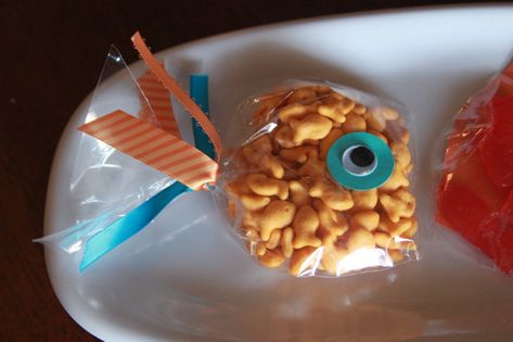 Goldfish Snack, Nemo Party, Ariel Birthday Party, Nemo Birthday, Fishing Birthday Party, Ariel Birthday, Fishing Party, Sea Birthday Party, Little Mermaid Birthday