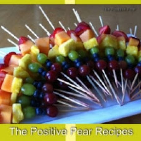 Rainbow Fruit Kabobs Recipe - (4.4/5) Fruit Kabob, Fruit Appetizers, Birthday Party Snacks, Fruit Skewers, Fruit Kabobs, Rainbow Fruit, Sleepover Food, Fruit Party, Birthday Party For Teens