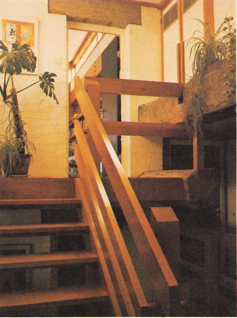 From Terence Conran's The House Book (1974) p181. Pine staircase with open treads, wood stair rail. 70s Stair Railing, 1970s Staircase, 70s Staircase, Pine Staircase, Open Attic, Havana House, 1970s House, Rustic Stairs, Open Stairs