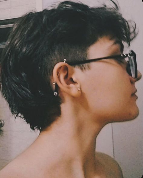 Queer Hair, Androgynous Haircut, Androgynous Hair, Mullet Haircut, Really Short Hair, Hair Inspiration Short, Short Curly Haircuts, Short Hair Undercut, Punk Hair