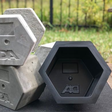 Homemade Workout Equipment, Concrete Weights, Diy Dumbbell, Diy Exercise Equipment, Homemade Gym Equipment, Gym Rack, Home Made Gym, Backyard Gym, Diy Gym Equipment