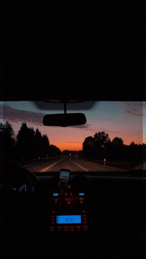 Mirror Selfie With Flash, Sunrise Pics, Night Drives, Sunrise Pictures, Late Night Drives, Iphone Organization, Night Driving, Black Aesthetic Wallpaper, Aesthetic Colors