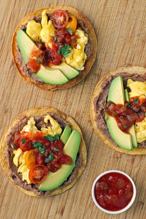 Breakfast Tostadas, Emily Bites, Recipes Chili, Cake Pizza, Pizza Sandwich, Breakfast And Brunch, Pasta Food, Idee Pasto, Läcker Mat