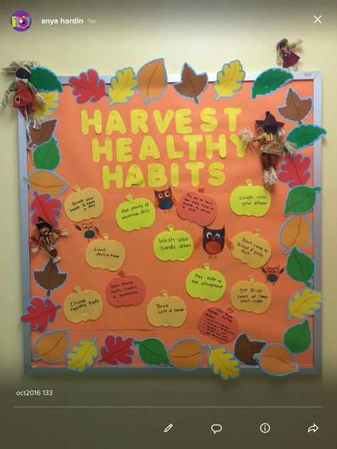 Christmas Nutrition Bulletin Board, Fall Health Bulletin Board Ideas, Fall Doctors Office Decor, Nursing Bulletin Board Ideas Hospital, School Nurse Decorations, School Nurse Elementary, Nurse Supervisor, Pta Bulletin Boards, Nurse Ratchet