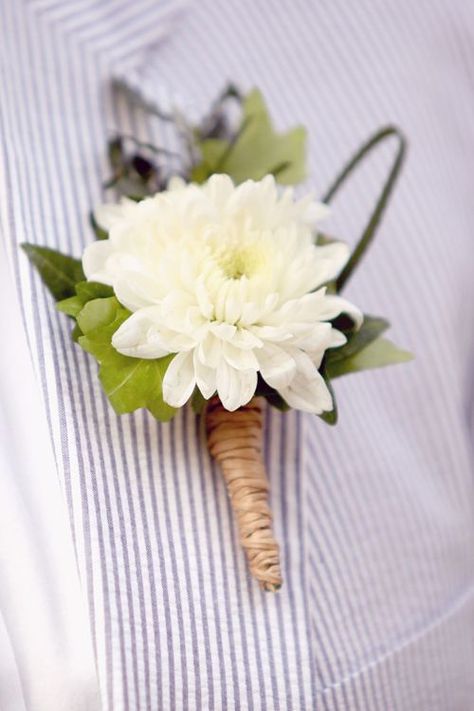 white wedding flower boutonniere, groom boutonniere, groom flowers, add pic source on comment and we will update it. http://www.myfloweraffair.com can create this beautiful wedding flower look. Mum Boutonniere, Green Wedding Flowers, Flower Boutonniere, Modern Wedding Flowers, Beautiful Wedding Flowers, Blue Wedding Flowers, Groom Boutonniere, Wedding Flower Decorations, White Wedding Flowers