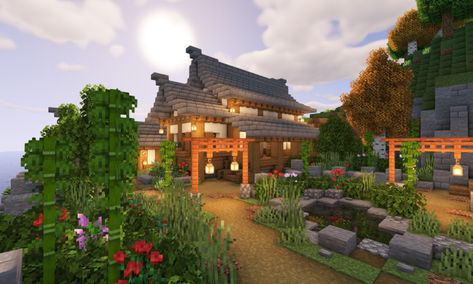 Minecraft: How to Build a Large Japanese House (Minecraft Build Tutorial) - BlueNerd Japanese Minecraft Builds, Minecraft Japanese House, Minecraft Japanese, Minecraft Garden, Minecraft House Plans, Japanese Style House, Minecraft Pictures, Minecraft House Tutorials, Cute Minecraft Houses