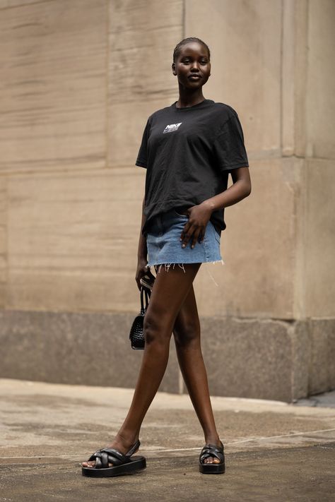 Search results for Adut Akech Adut Akech Street Style, Adut Akech, Black Beauty, Outfits Ideas, Beauty Inspiration, Street Style, Photography, Beauty, Black