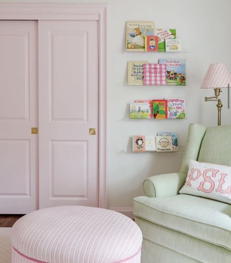 Pink And Green Nursery, Girly Nursery, Big Girl Bedrooms, Apartment Decorating On A Budget, Kids Bedroom Inspiration, Nursery Room Design, Nursery Theme, Nursery Room Inspiration, Toddler Bedrooms