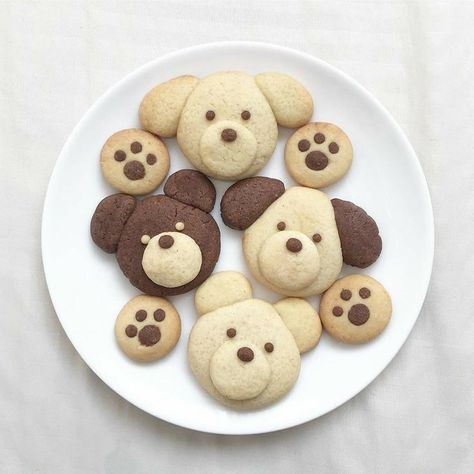 Milk Chocolate Chip Cookies, Cookie Snack, Cute Baking, Milk Chocolate Chips, Cute Desserts, Sweets Desserts, Food Obsession, Cafe Food, Pretty Food