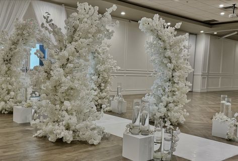 White Wedding Stage Decor, Entrance Arch, Wedding Stage Decor, Pre Wedding Photoshoot Outfit, Wedding Entrance Decor, Wedding Entrance, Faux Tree, Wedding Stage Decorations, Wedding Decor Elegant