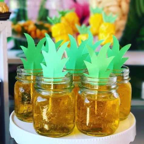 Taylor's 5th Tropical Party | CatchMyParty.com Tropical Birthday Party Ideas, Tropical Birthday Theme, Tutti Frutti Birthday Party, Graduation Party Table, Fruit Birthday Party, Tropical Birthday Party, Spongebob Party, Luau Theme Party, Flamingo Birthday Party