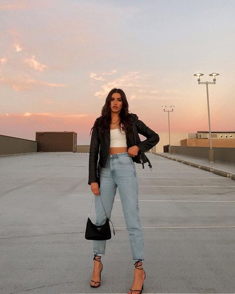 Jeans Heels Outfit, Dreamy Sunset, Outfits Con Jeans, Instagram Baddie, Girl Fashion Style, Gossip Girl Fashion, Heels Outfits, Leather Jacket Outfits, Paris Outfits