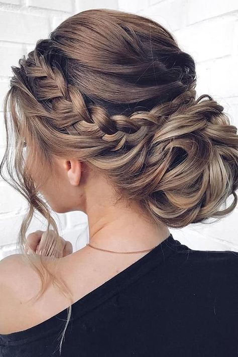 Updo Bridesmaid, Fall Wedding Hairstyles, Prom Hair Updo, Kadeřnické Trendy, Braided Updo Wedding, Mother Of The Bride Hair, Fishtail Braid, Low Bun, Braided Hairstyles For Wedding