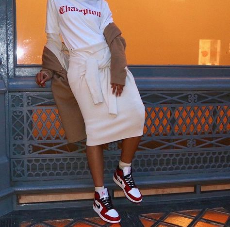 Skirt And Jordans Outfit, Jordan 1 Skirt Outfit, Modest Sneaker Outfits, H.e.r Fashion, Jordan 1 Outfit Women Skirt, Skirt With Jordans, Skirt With Sneakers Outfits, Outfits With High Tops, Modesty Clothing