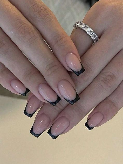 Short Black French Nails Square, Short Square Black French Tip Nails, Short Square Black French Tip Nails Designs, Medium Square French Tip Acrylic Nails Black, Black French Tip Nails Rounded Square, Short Square Nails, Short Acrylic Nails Designs, Black Square, Square Nails