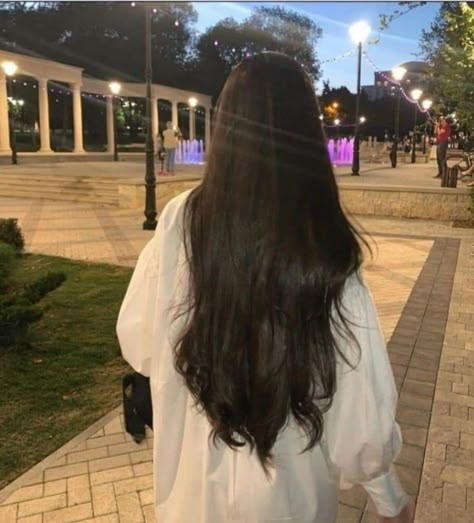 Black Hair Aesthetic, Long Shiny Hair, Straight Black Hair, روتين العناية بالبشرة, Long Black Hair, Long Hair Girl, Beautiful Long Hair, Hair Inspo Color, Dream Hair