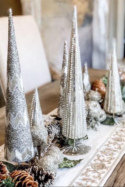 silver christmas tree ideas Silver Christmas Tree Ideas, Silver Christmas Decorations, Pine Christmas Tree, Tinsel Tree, Glam Christmas, Silver Christmas Tree, Tabletop Christmas Tree, Black Christmas Trees, White Christmas Decor