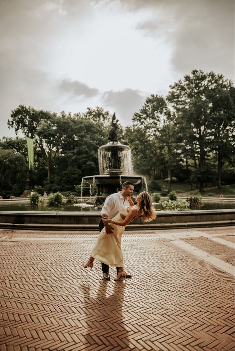 Central Park Photoshoot Summer, Central Park Summer, Central Park Engagement Shoot, Nyc Shoot, Nyc Proposal, Central Park Engagement Photos, Proposal Shoot, New York Photoshoot, Engagement Photos Nyc