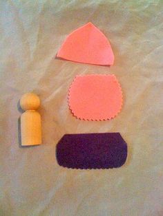 Felt Toys Diy, Felt Play Mat, The Swap, Wood Peg Dolls, Bendy Doll, Peg People, Clothespin Dolls, Clothes Pin Crafts, Pin Doll