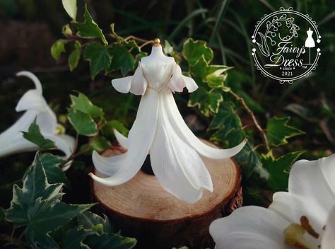 This Japanese Designer Uses Flower Petals And Leaves To Create Stunning 'Fairy Dresses' (44 Pics) Charles Freger, Fairy Dresses, Fairy Clothes, White Lily, Made Of, Flower Fairy, Fairy Dress, Art Dress, Japanese Artists