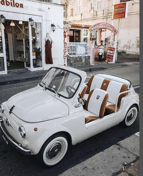 Fiat 500 S, Old Vintage Cars, Tiny Cars, Vw Vintage, Classy Cars, Pretty Cars, Cars Vintage, Classic Cars Vintage, Mini Cars