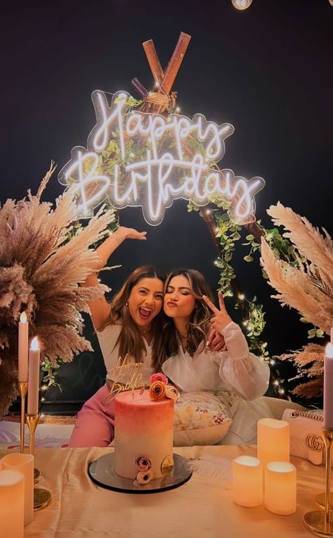 Bday Poses With Friends, Birthday Dpz, Birthday Poses, Rose Flower Photos, Happy Birthday Decor, Happy Birthday Best Friend Quotes, Creative Birthday Cards, Happy Birthday Best Friend, Bestie Birthday