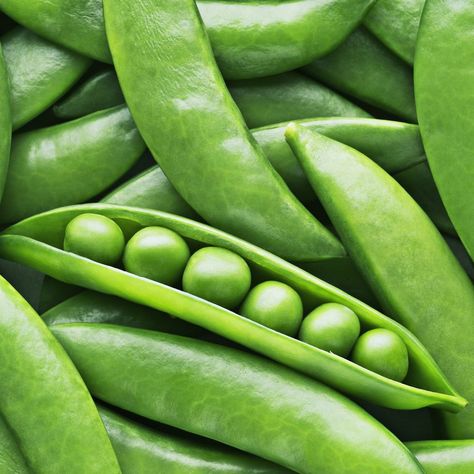 Peas and pea pods Peas Aesthetic, Healthiest Vegetables, Improve Kidney Function, Spring Peas, Princess And The Pea, Pea Pods, Pea Protein, Healthy Vegetables, Thanksgiving Dinner