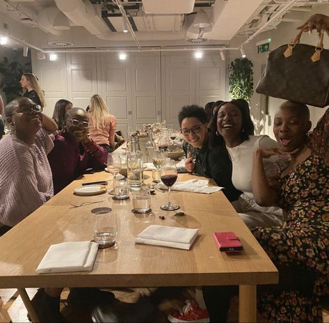 Black Family Party Aesthetic, Black Family Gathering Aesthetic, Family Gathering Aesthetic, Diverse Group Of Friends Aesthetic, Diverse Friend Group Aesthetic Women, Fun With Friends Aesthetic Black, Poc Friend Group Aesthetic, Sister Circle, Digital Vision Board