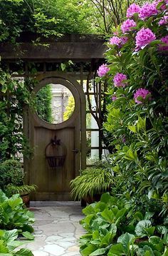 I found a garden doorway .. a portal to my dreams ... where all is calm and peaceful ... gentle breezes, always feel serene! Secret Garden Door, Tor Design, Garden Gates And Fencing, Garden Gate Design, Lots Of Plants, Garden Entrance, Garden Gate, Plants And Flowers, Garden Doors