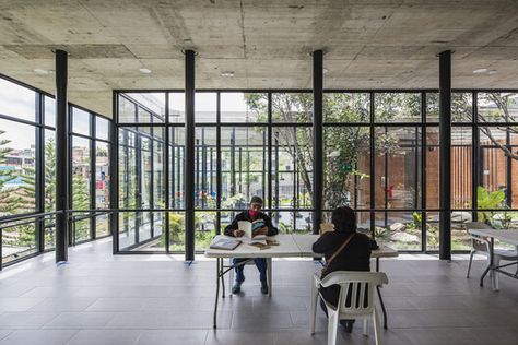 Senior Day Center / Niro Arquitectura + OAU | Oficina de Arquitectura y Urbanismo | ArchDaily Senior Day, Senior Center, Arch