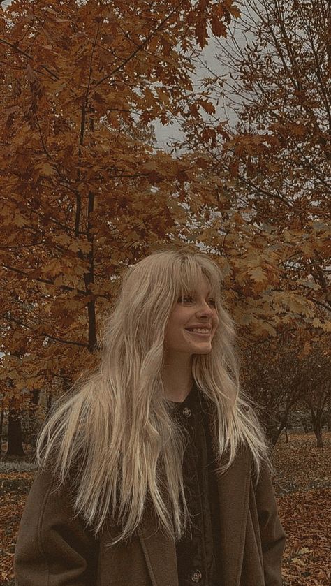 Blonde Hair Inspiration, Haircuts Straight Hair, Hair Color And Cut, Hair Reference, Gen Z, Hair Inspo Color, Grunge Hair, Dream Hair, Aesthetic Hair